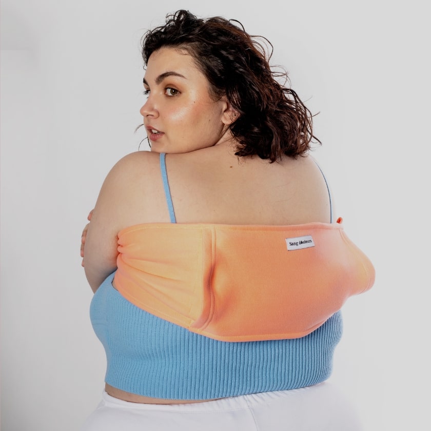 ceinture-bouillotte-saumon-sur-le-dos-au-niveau-des-epaules